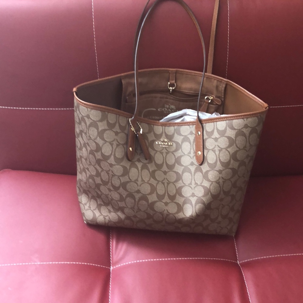 Gently Worn-Coach Tote